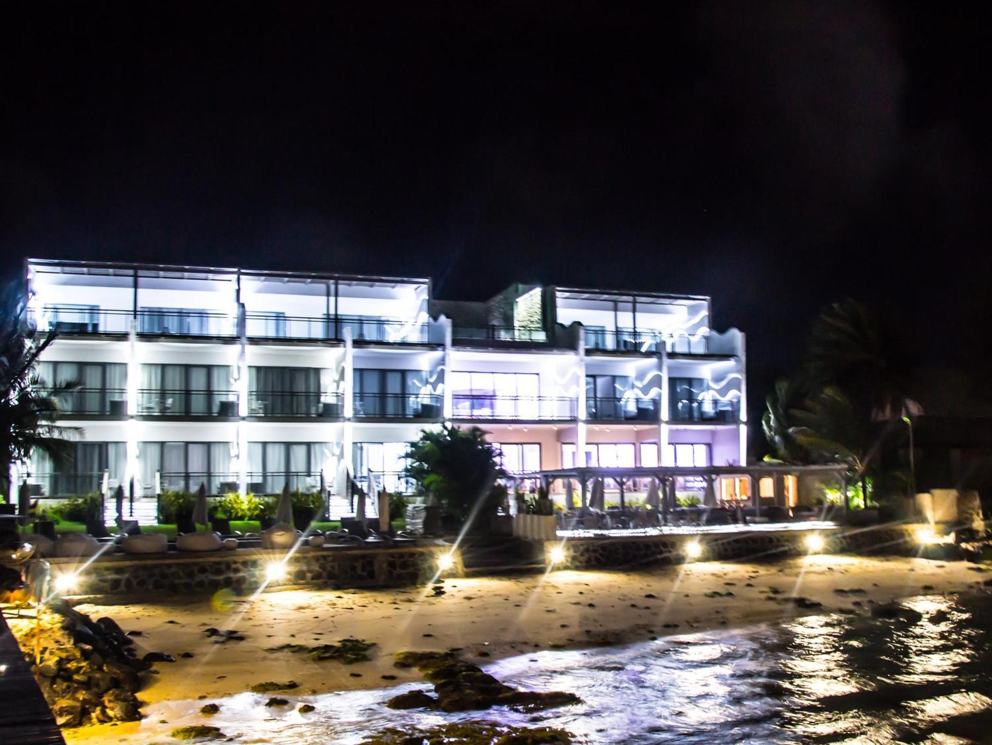 Baystone Boutique Hotel & Spa Grand Baie Exterior photo